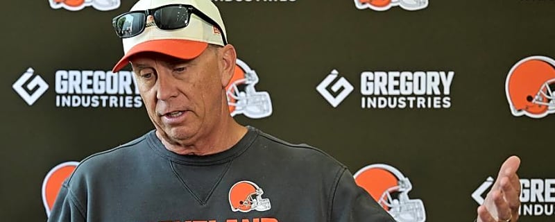 Todd Monken Doesn’t Want To Compare Carson Schwesinger to Luke Kuechly Just Yet