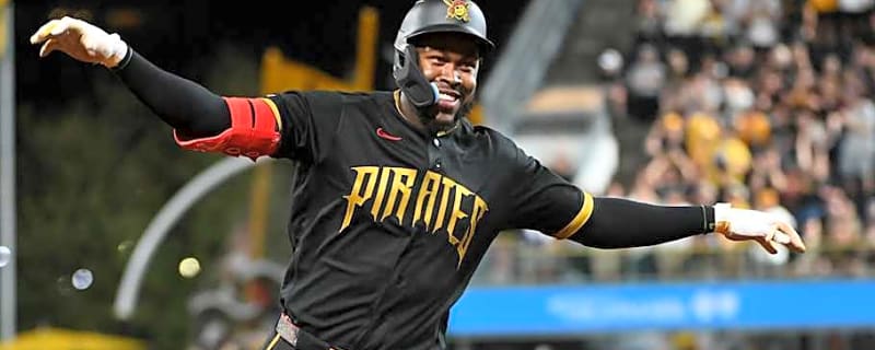 Pirates Strategically Take Two Best Hitters Out vs. Brewers