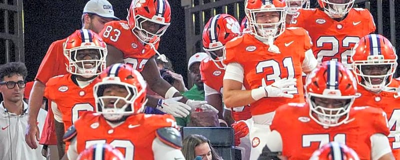 Transfer Defensive Lineman Becoming 'Real Spark' For Clemson Tigers