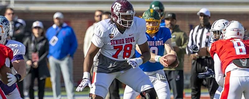 Dametrious Crownover Adds Size, Depth to Patriots Offensive Line