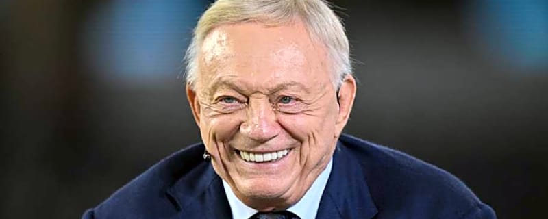 Jerry Jones unable to explain Cowboys LB's mysterious Christmas absence