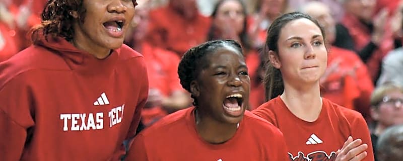 No. 18 Texas Tech Lady Raiders Roll Past Houston on the Road