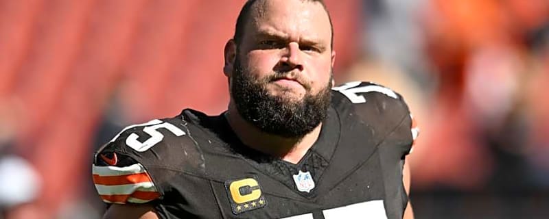 A Potential Hall of Fame Offensive Lineman Could Be on the 49ers' Radar