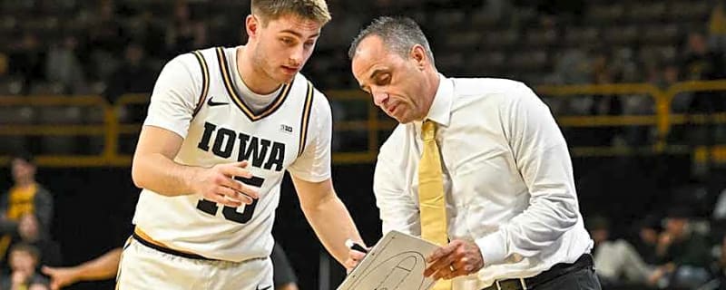 Iowa Remains on Brink of AP Top 25 Rankings