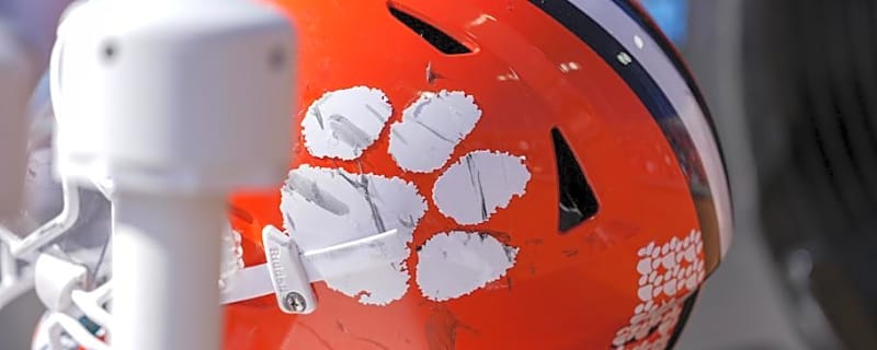 Clemson WR Standing Out to Dabo Swinney With Extra Reps in Practice