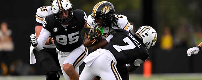 Inside the Final Play of No. 10 Vanderbilt’s Win Over No. 15 Missouri