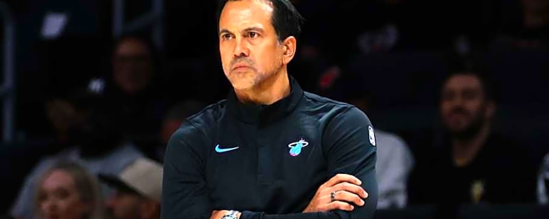 The wait continues for the Heat&#39;s two stars