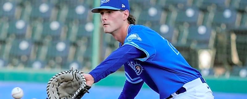 Dodgers Infielder Elects Free Agency