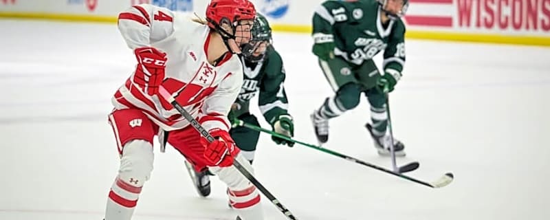 Wisconsin women's hockey earns double hat trick senior day win