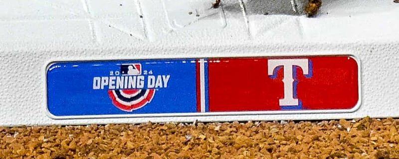 Experienced Outfielder Pushing for Rangers’ Opening Day Spot