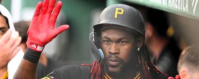 Pirates' Oneil Cruz Smashes Massive Home Run for Dominican Republic