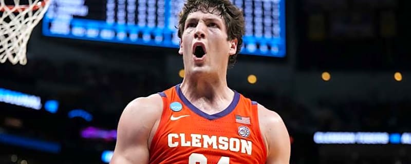 Former Clemson Star Inks Two-Way Deal with NBA Team