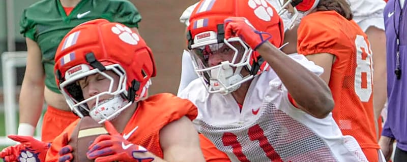 How Freshman Polo Anderson is Already Setting Examples on Clemson's Defense