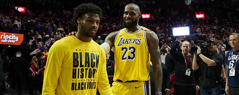 Lakers&#39; LeBron James Sends Son Bronny Clear 4-Word Message