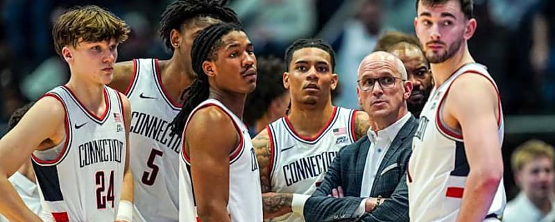 Dan Hurley Compares UConn Center to Former Lottery Pick