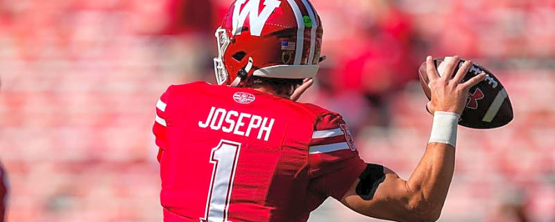 Grading Every Offensive Starter for Wisconsin Football at the Bye Week