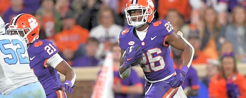 Clemson Tigers RB is 'Doing Great' with ACL Recovery