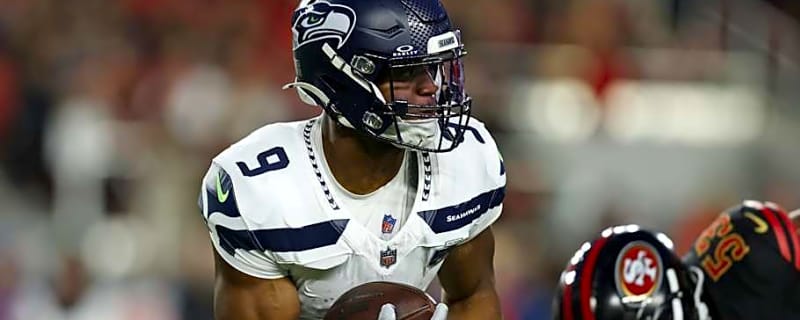 49ers GM John Lynch loses his mind over Kenneth Walker's ridiculous 3rd & 17 run