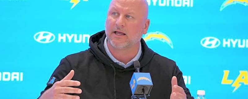 Chargers make intriguing UDFA contract move with 250-pound QB