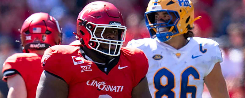 Cincinnati Bearcats Football Star Dontay Corleone Suffers Injury Against Bowling Green
