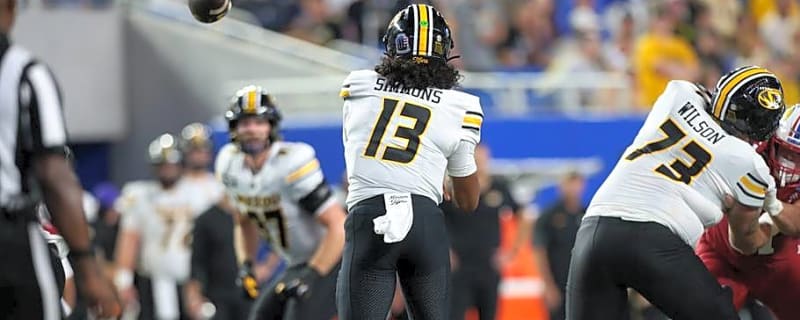 Austin Simmons, Daeden Hopkins Earn SEC Weekly Awards