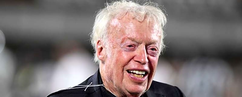 Why Oregon Ducks&#39; Relationship with Nike, Phil Knight is Coolest in College Sports