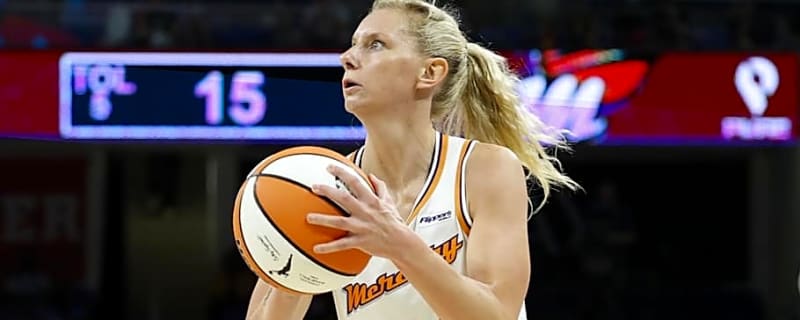 Mercury Celebrate Sharpshooting Rookie's Special Day