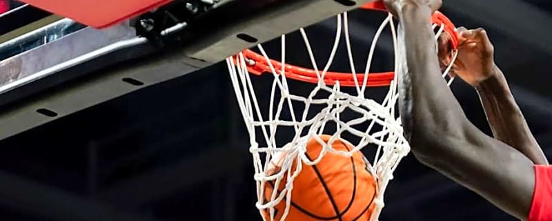 Cincinnati Bearcats Basketball Makes Final Five Schools for Son of NBA Star