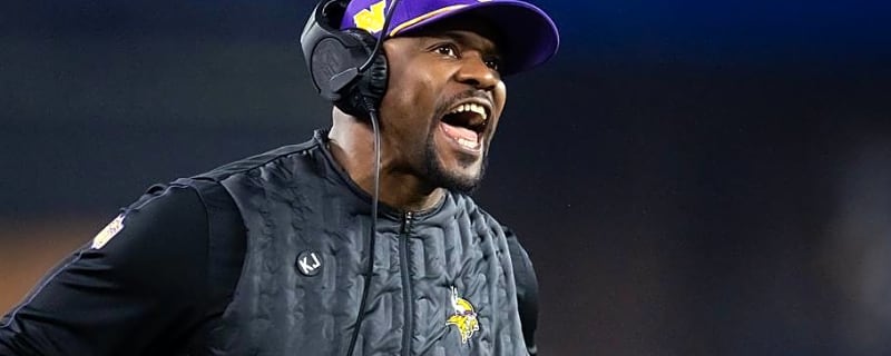 Ben Johnson Often Guesses Right with Vikes' Brian Flores but It's a War