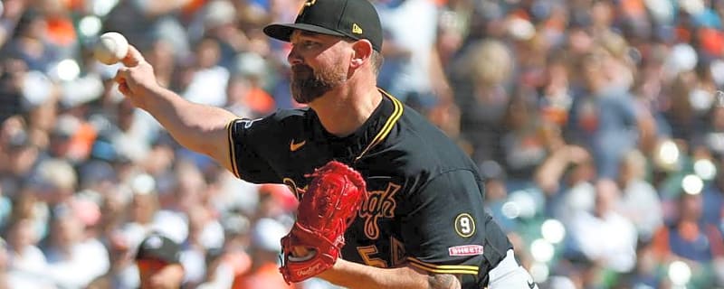 Pirates' Kirby Yates Shows How a Retirement is Done