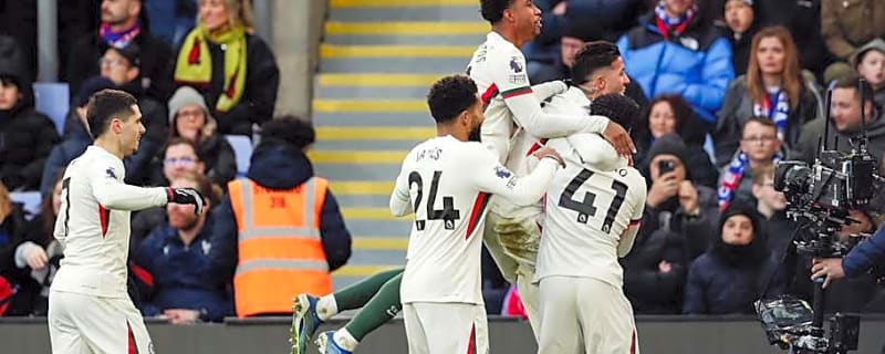 'Outstanding' - Liam Rosenior highlights Chelsea attacking duo after Crystal Palace win