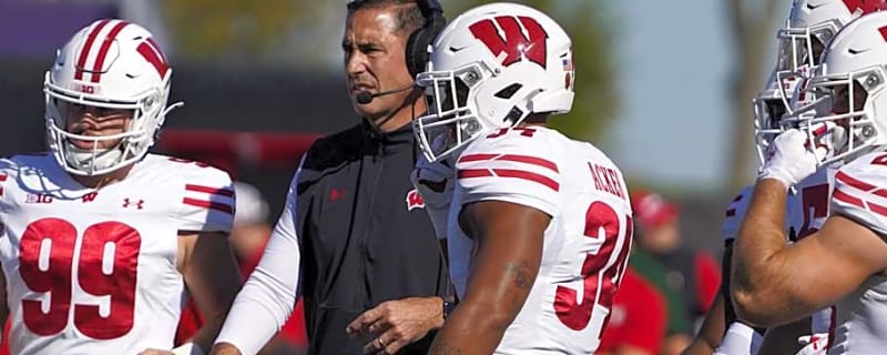 Wisconsin Badgers face uphill battle in Phil Steele&#39;s preseason Big Ten football rankings