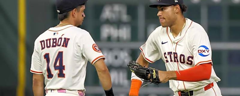 Cam Smith, Mauricio Dubon Named Finalists for Gold Glove Award