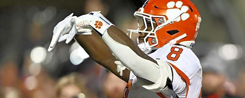 How a Sideline Message Turned the Momentum for Clemson’s Adam Randall