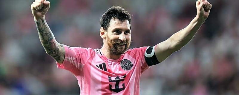 Lionel Messi's latest record strengthens his case for a third straight MVP