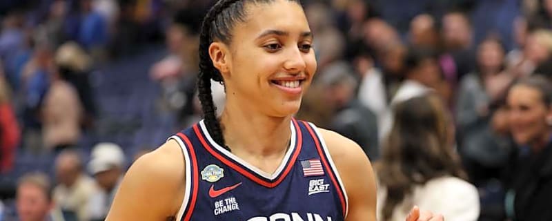 Azzi Fudd Powers UConn to Blowout Victory