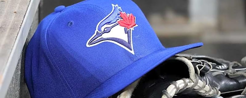 Blue Jays Surprisingly DFA Fan Favorite Infielder Ahead of Opening Day