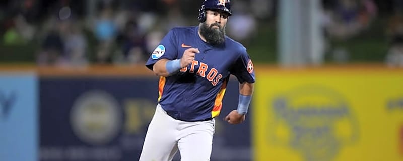 Astros Reportedly Will Call Up Veteran Infielder in Wake of Recent Injury Woes