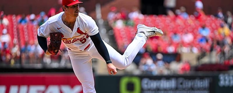 Cardinals Veteran Pitcher Elects to Leave St. Louis, Enter Free Agency