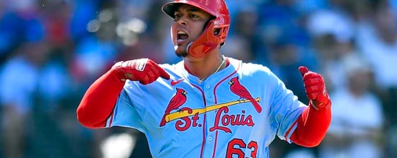 Cardinals' Yohel Pozo Shows Off Results of Offseason Weight Loss