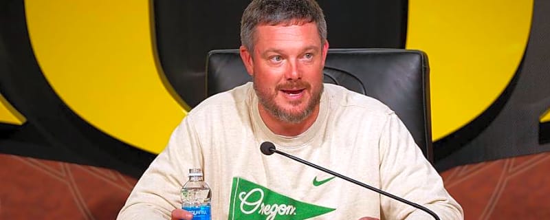 Oregon Coach Dan Lanning Explains Decision to Bench Brock Thomas