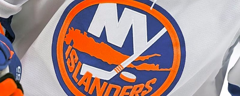 NY Islanders Fans Give Mixed Reactions to Winning Design Concept for Third Jersey