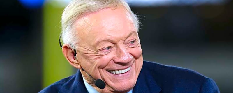 NFL insider says Cowboys dipped toes in contract talks with superstar player