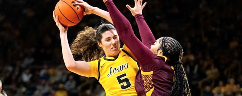 Iowa Sophomore Named to Top 10 Center List