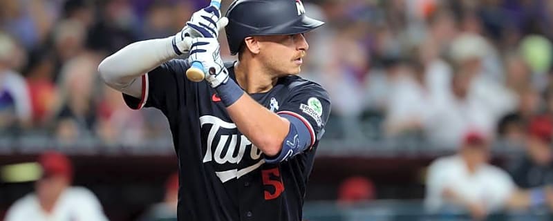 Pirates Re-Sign Outfielder with Local Ties