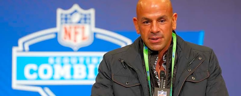 Robert Saleh, Titans Remain Noncommittal on Veteran Pieces