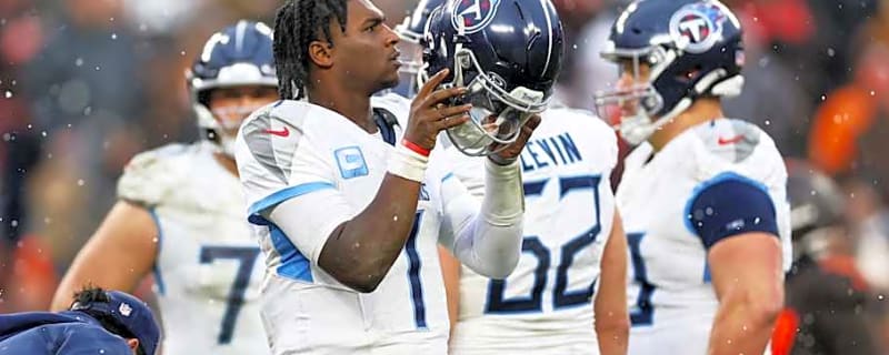 Insider Shuts Down Warren Moon’s Titans Uniform Rumor