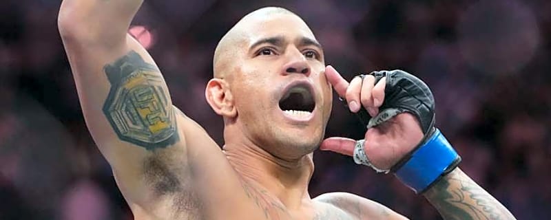 Ex-UFC champion ready for return fight after brutal loss to Alex Pereira
