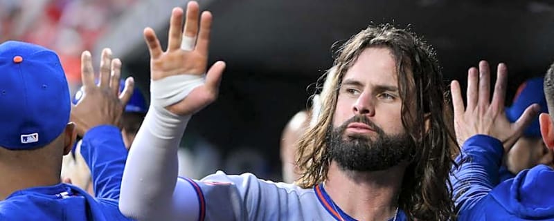 New York Mets place Jesse Winker on IL, recall Jared Young