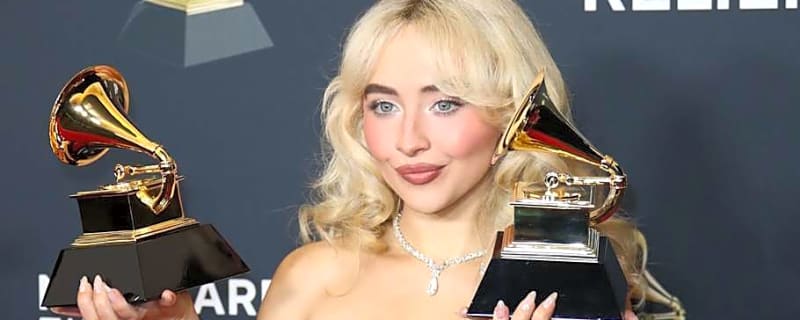 Sabrina Carpenter Reps Dodgers at Most Recent LA Concert